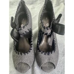 dark academia villain era peep toe ribbon bow velvet heart grey wool pumps 7